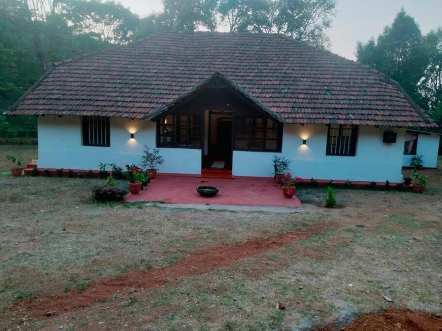 A Quaint Cottage With Rajah'S Seat View. Madikeri Εξωτερικό φωτογραφία